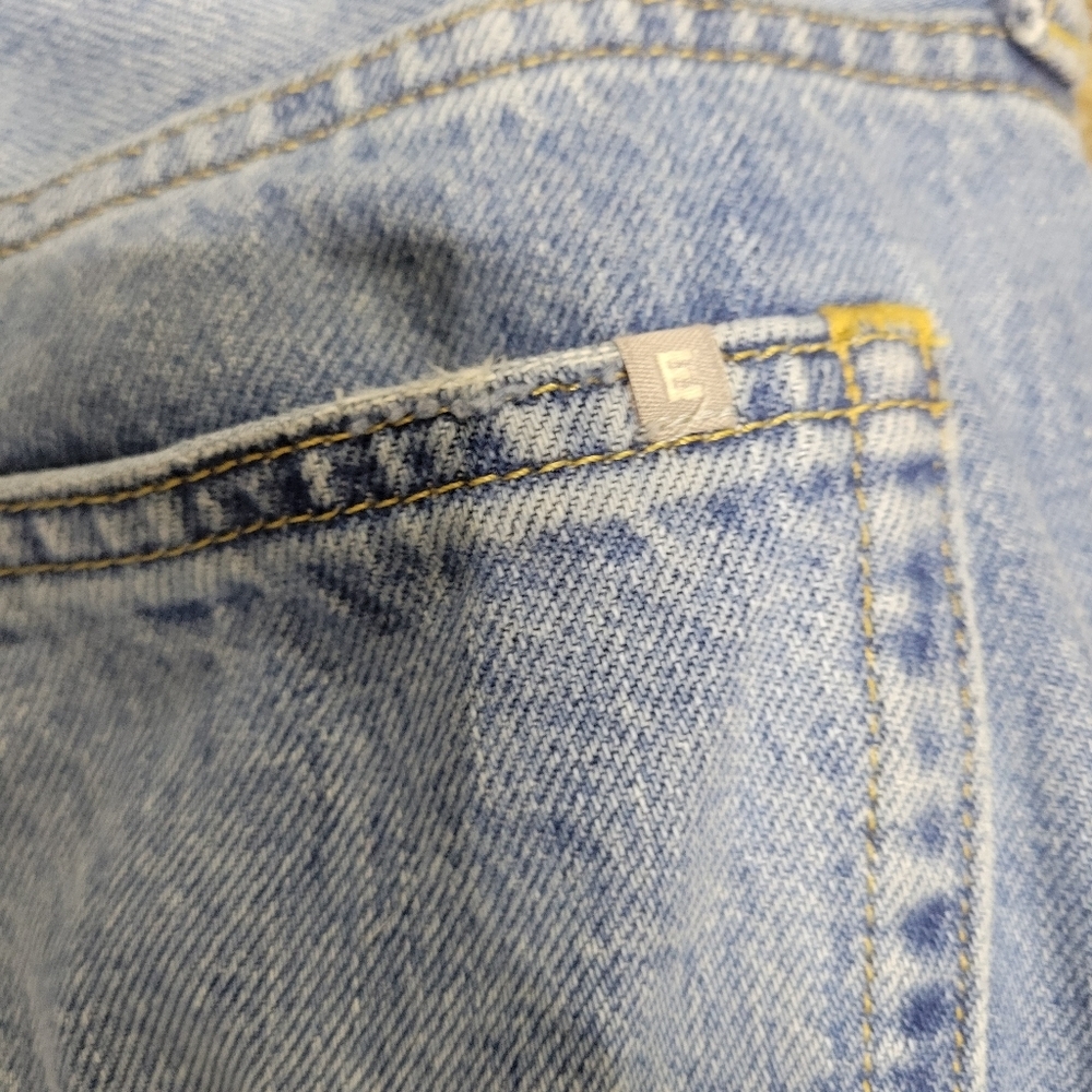 Everlane Relaxed Light Blue Jeans - Picture 4 of 6